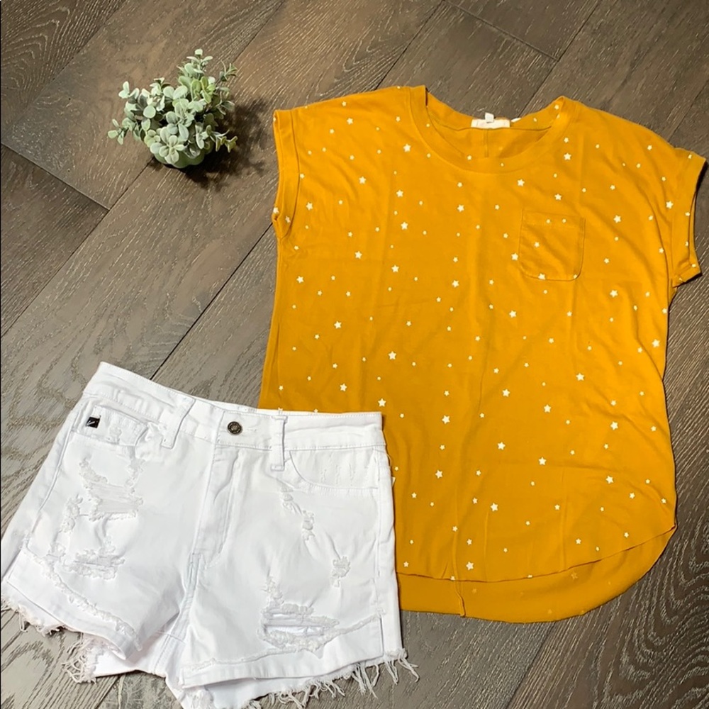 ✨ Ultra soft tee with pocket - Picture 3 of 8